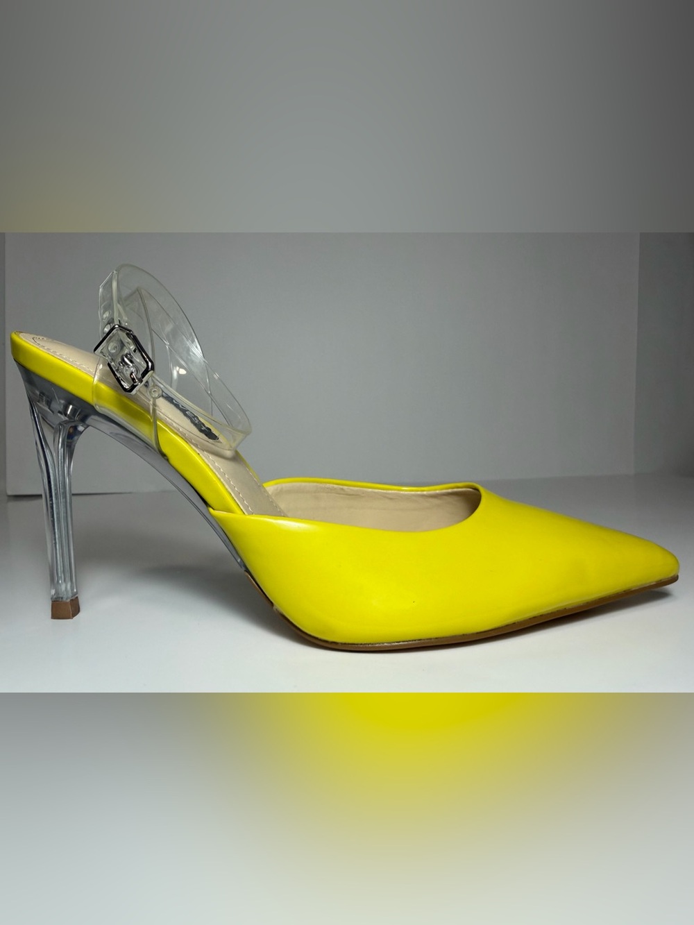 Nine West Sparkel Neon Yellow ankle strap pointed toe clear, heel pumps – 6M